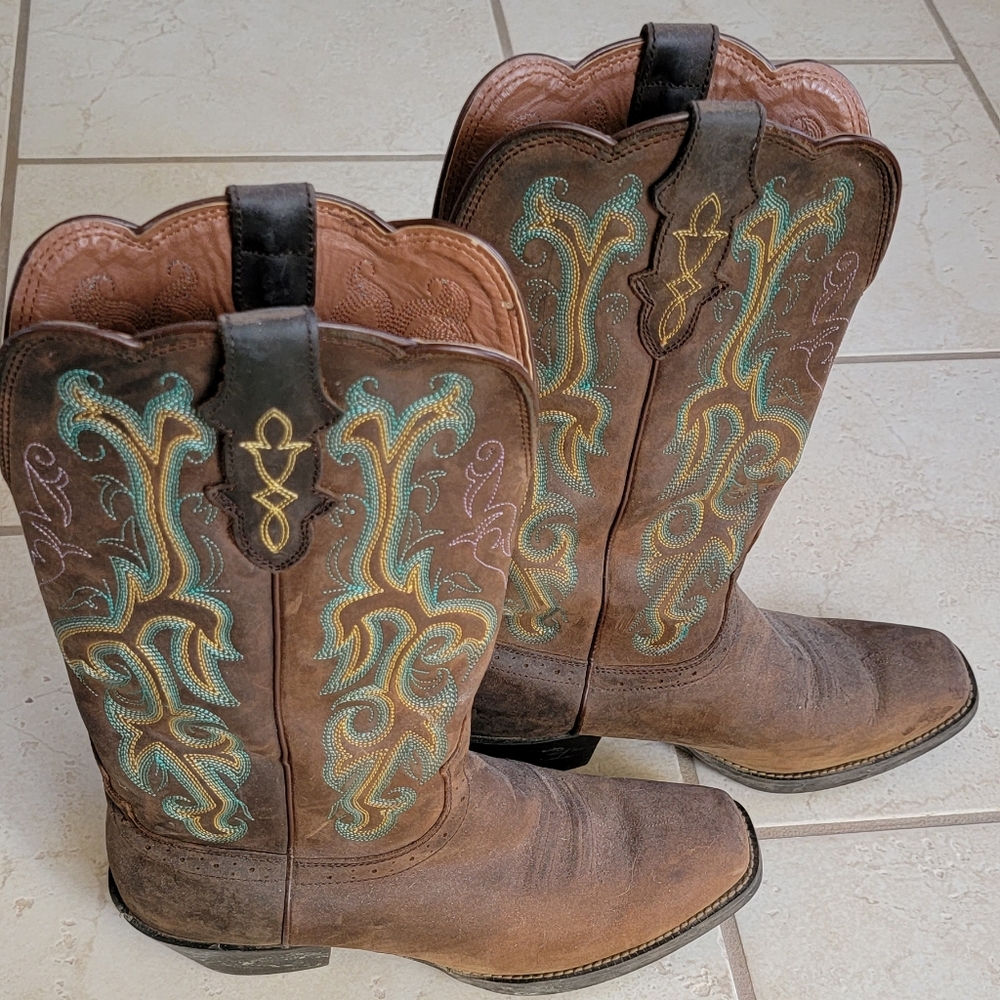 Justin Cowgirl Boots Size 8